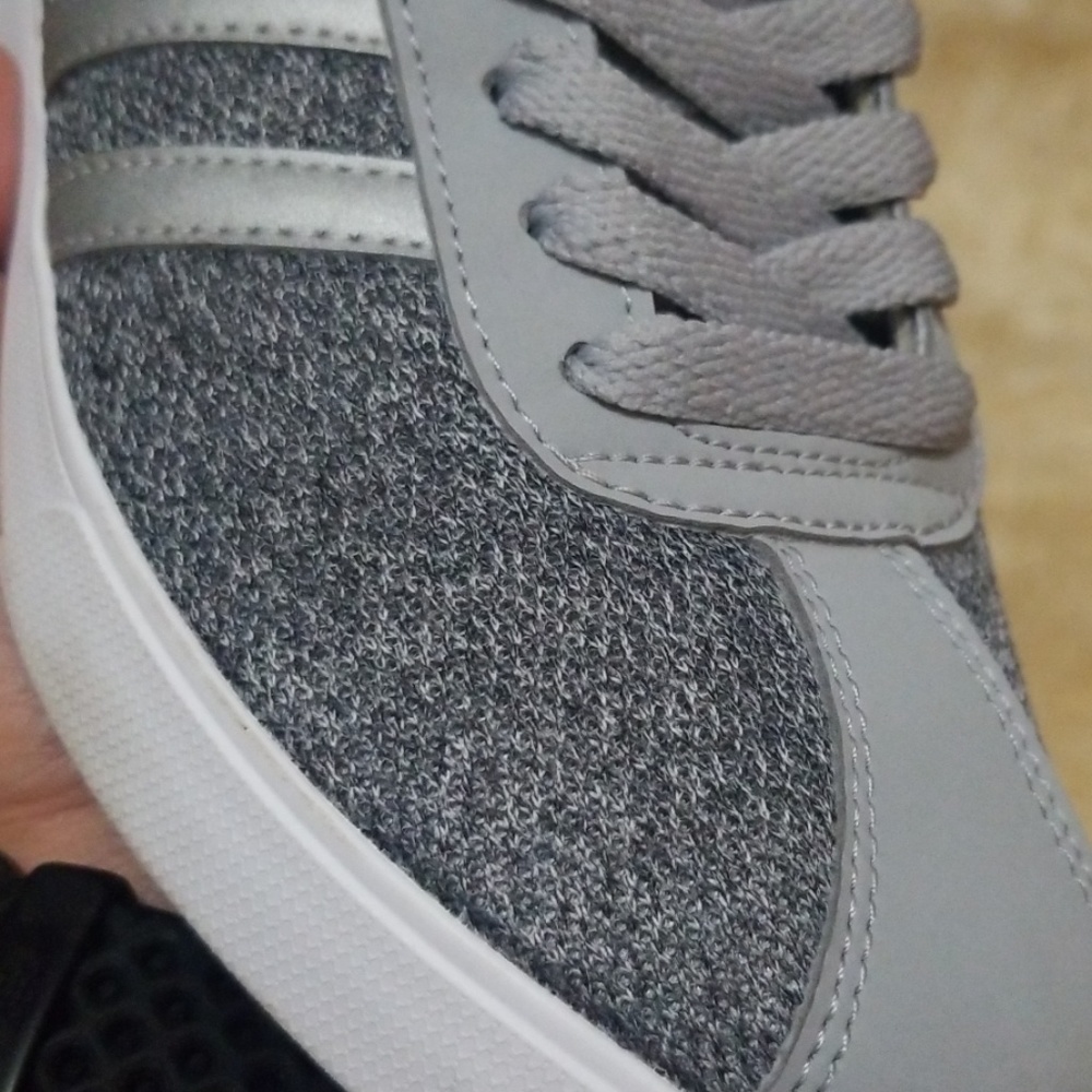 Adidas sneakers - Picture 5 of 5